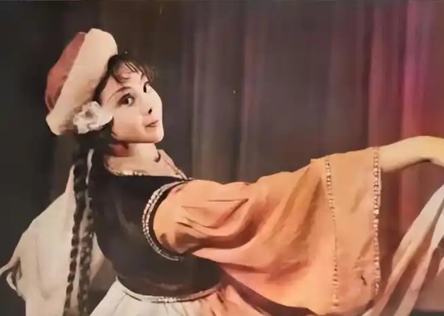 从女一号,到通缉犯,“孙二娘”梁丽如今怎样了?