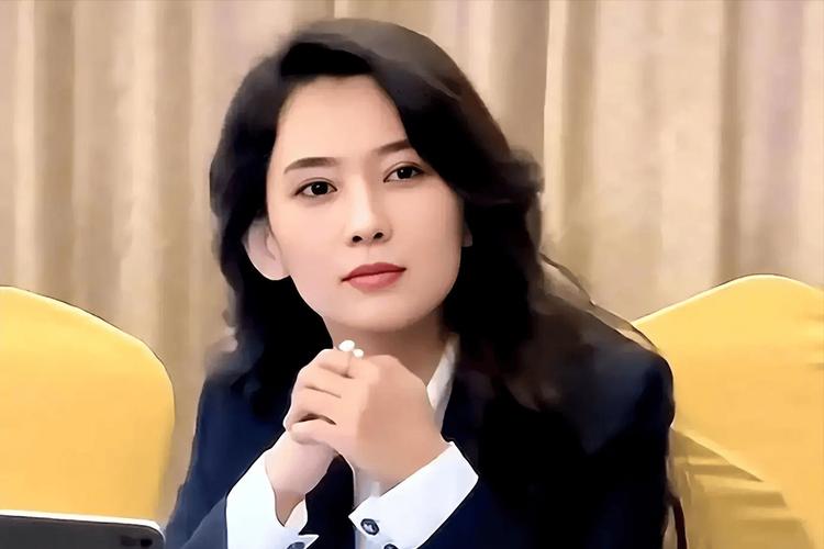 名利尽失,梦碎五姨太,网友讽为臭味相投