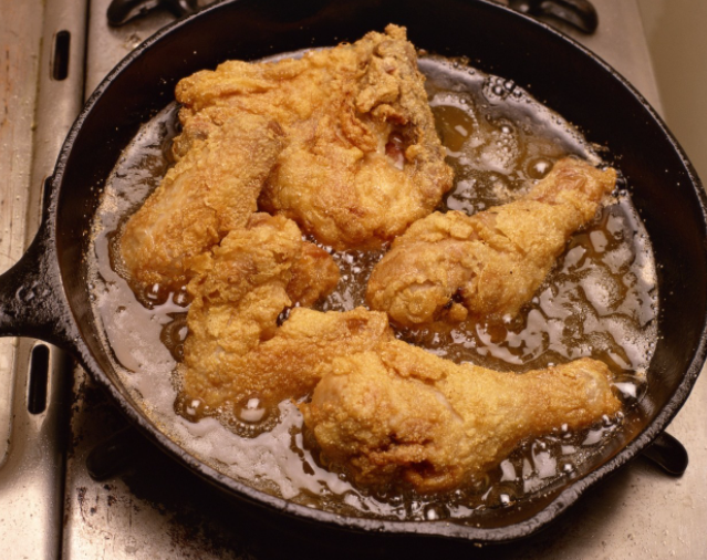 兄妹二人查出胃癌,平时不喝酒喜清淡,医生:早上爱吃1样东西