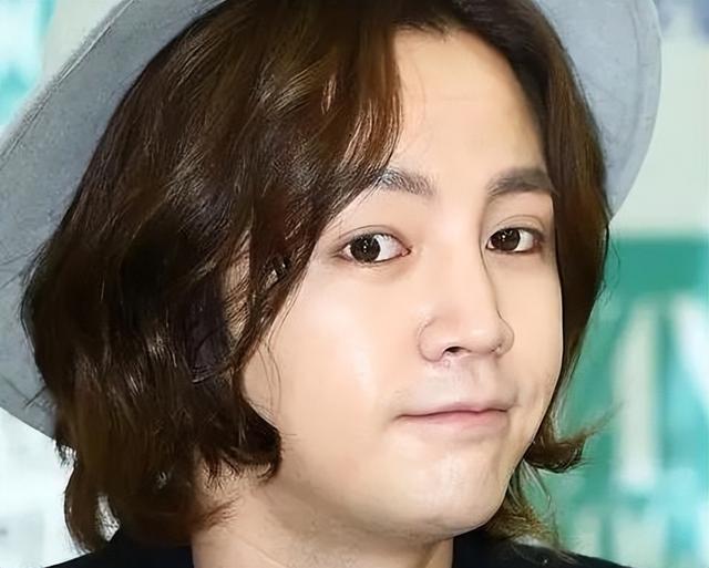 年纪轻轻,怎么就馒化了?