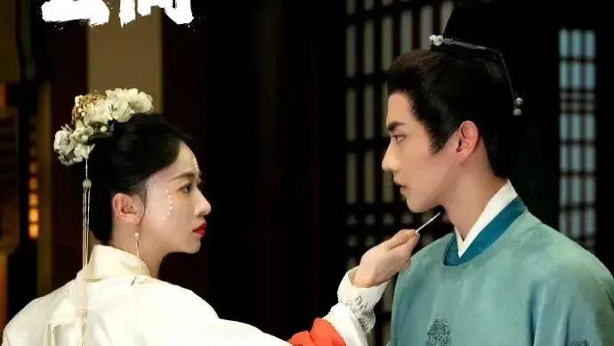 于正又出爆款！《墨雨云间》又爽又烂，网友一边吐槽一边追得飞起