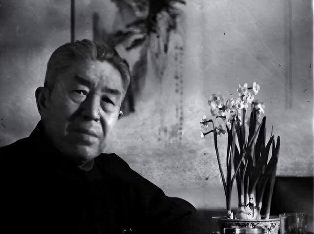 晚年面对前妻求复合,郑洞国说:我一个月的工资还不够她花十天