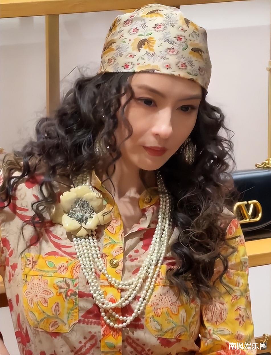 杨紫算不算顶级大美女?看看她和张柏芝站在一起就有答案了