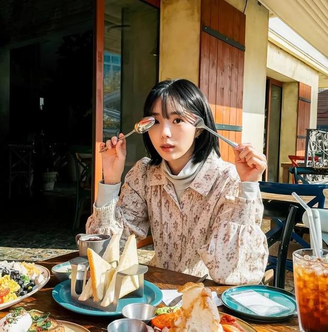 最新排名！2024年韩国最美的10位女星出炉了：宋慧乔冲进前3名