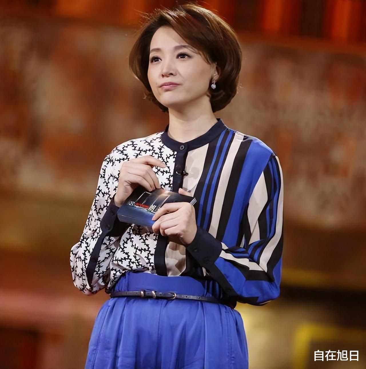 没想到，丈夫密春雷的争议过去仅两年，董卿就以“这种姿态”出现