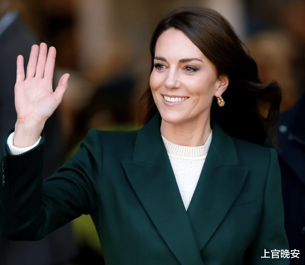 徐子淇和凯特王妃好像,从小被当成名媛培养,目标就是嫁入豪门