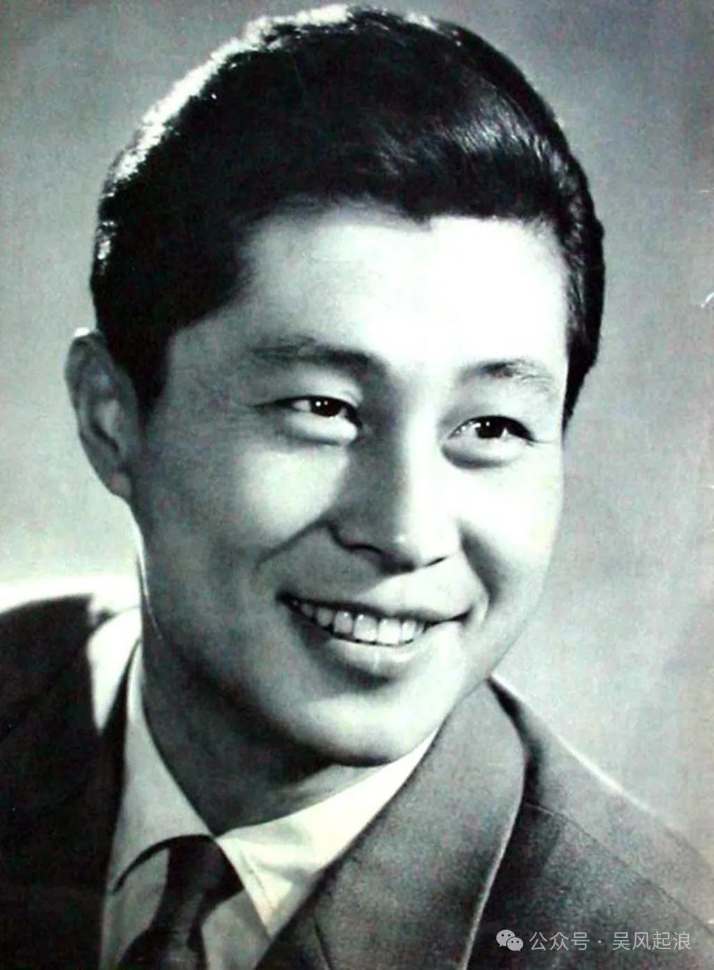 王心刚：他主演的《侦察兵》曾遭《人民日报》等权威媒体点名批评！