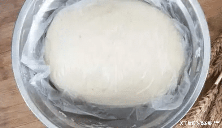 蒸馒头,只放酵母是“外行”,多加3种食材,馒头香软筋道更好吃