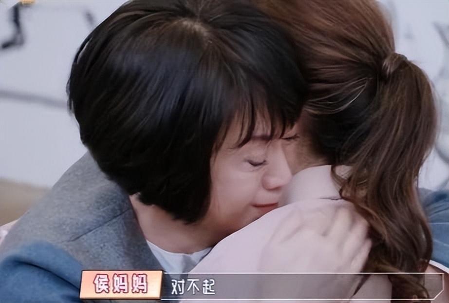 “最强情妇”林月云: 霸占闺蜜老公31年，生下侯佩岑，获亿万遗产