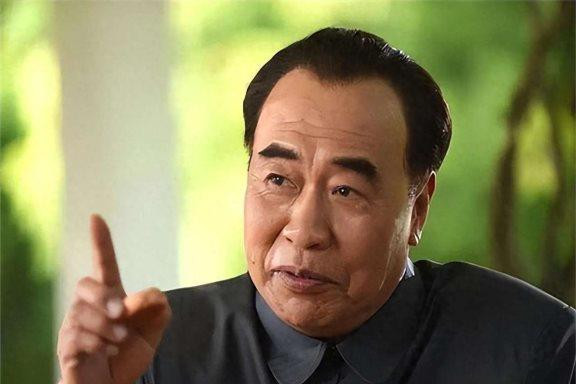 演员王伍福：一生只演朱老总，从不走穴，康克清见他后颤抖得落泪