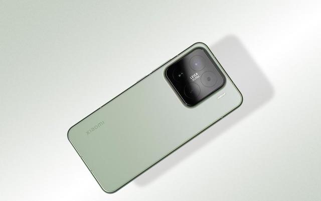 小米15对比荣耀magic7，同样骁龙8至尊，却像2个时代的产物