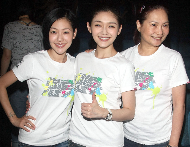 大S离世第4天，令人担忧的事情还是发生了，小S旅游安排成焦点