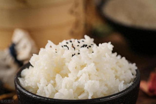 为什么不吃米和面以后，体重会马上下降？告诉你答案