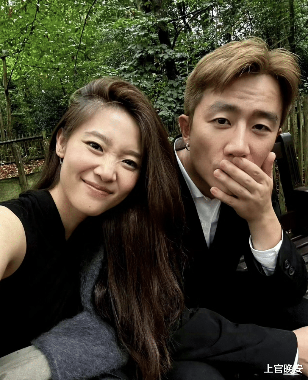 好绝的一张脸,好丑的一双手,剧里这几位演员伸出手能把观众笑死