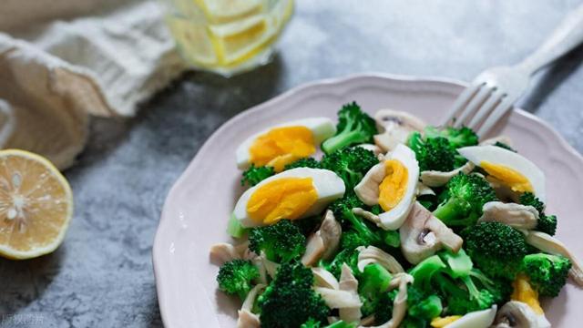 晚餐决定体重,这4条晚餐减肥原则,要牢记