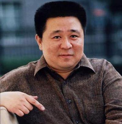 梁冠华:曾因太胖没戏演,但却被导演妻子倒追,39岁靠狄仁杰走红