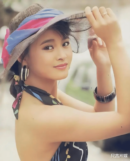 她曾是选美冠军,丈夫却接连出轨多位女星,如今59岁过的怎样了?