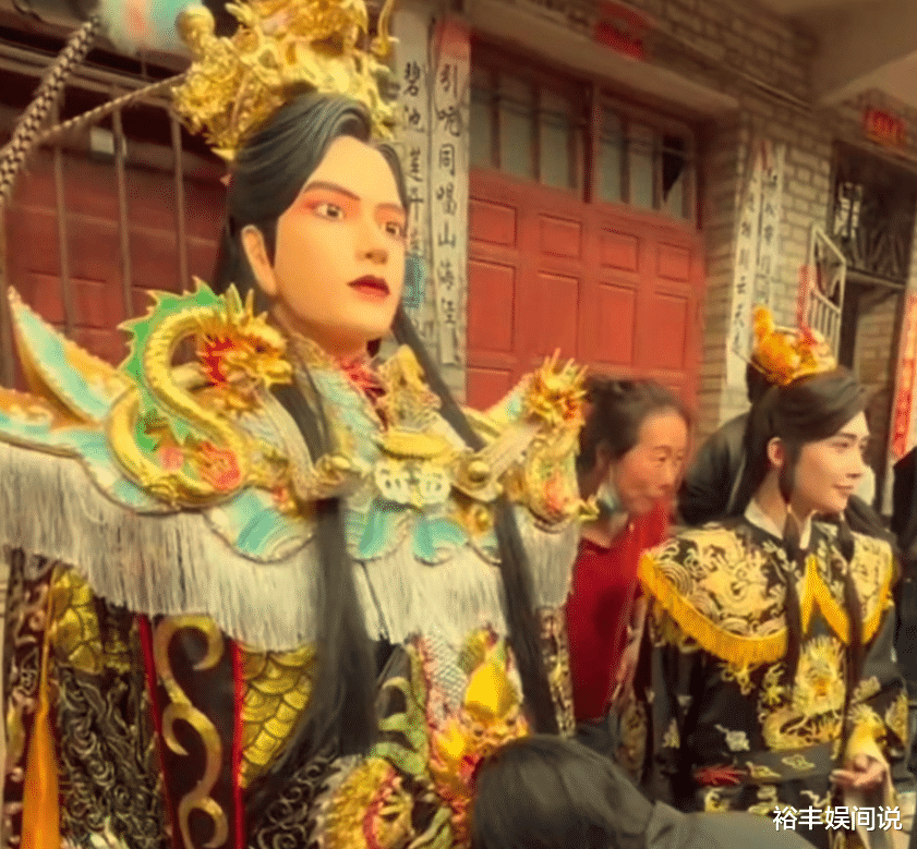 网红朱哲立cos赵世子后续!摄影师发文道歉,意外牵扯到刘涛