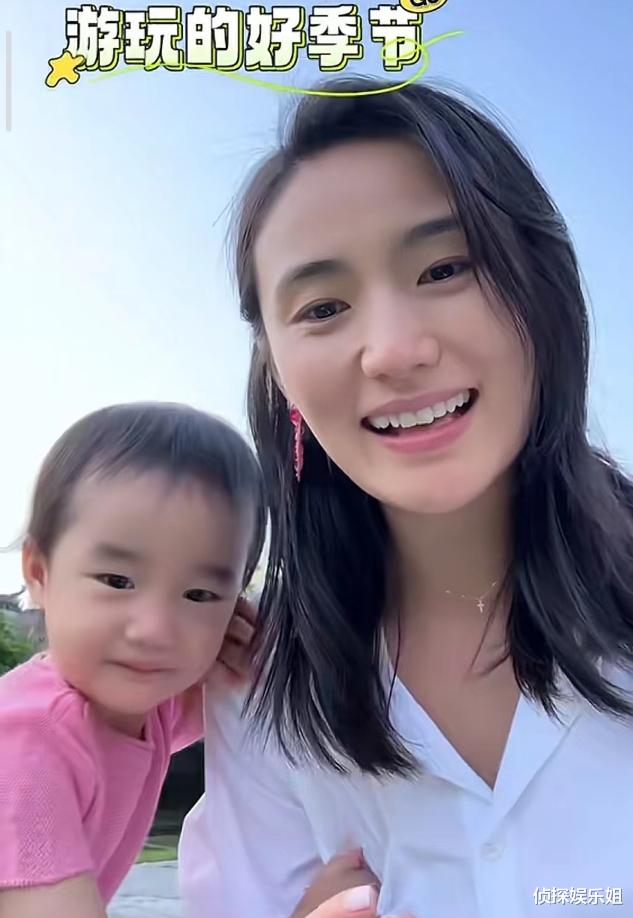 李亚鹏娇妻独自带婆婆妈妈旅行，2岁夏夏成团宠，祖孙三代超有爱