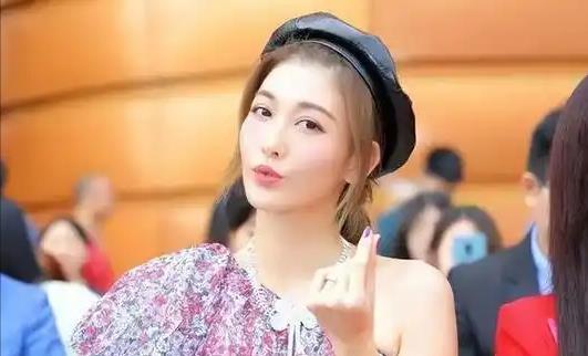 她长得漂亮被赵本山看中,却因“潜规则”被雪藏,如今38岁怎样了