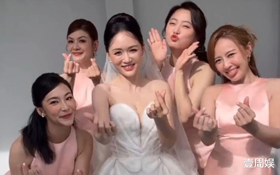 45岁陈乔恩婚礼曝光,富二代老公帅气有才华,明道郑元畅担任伴郎