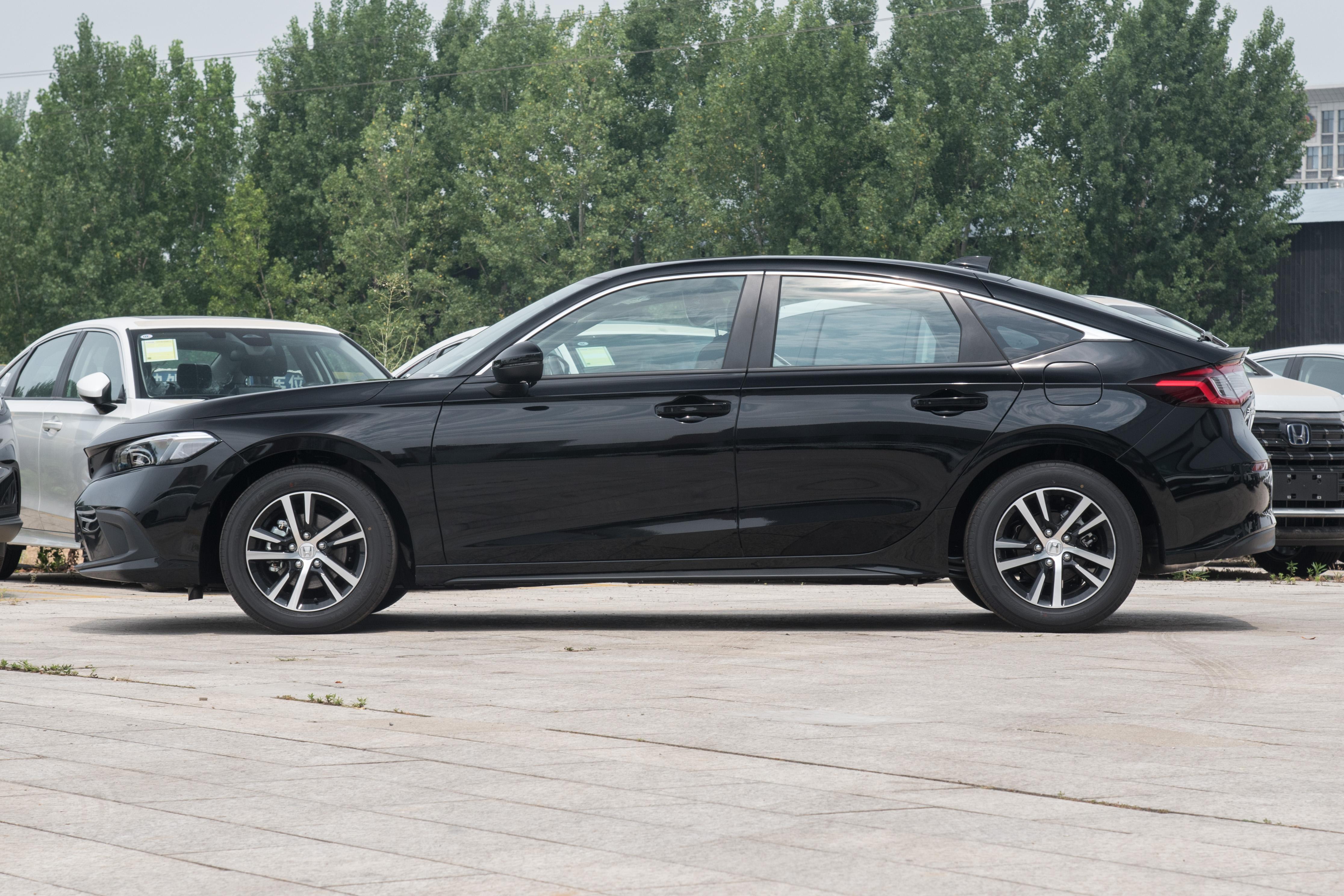合资品牌紧凑型车，搭载1.5T+CVT，百公里油耗6.12L，适合代步