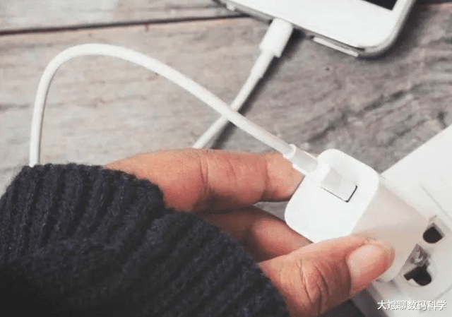 手機續航差？電池健康衰減快？看看你自己對它做了什么？