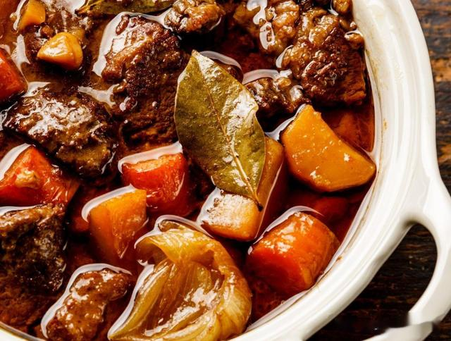 谁说肉腥味去不掉?一斤肉用1克它,肉质鲜美,软烂入味,还不柴