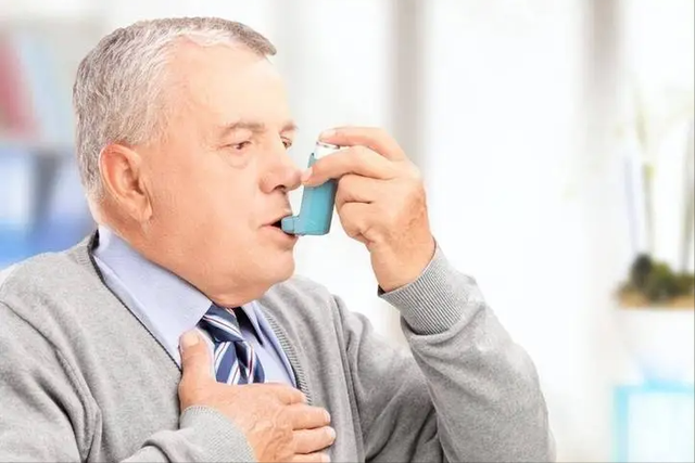 肺病是喝茶喝出来的？医生：即使再好的肺，也不能天天喝这2茶