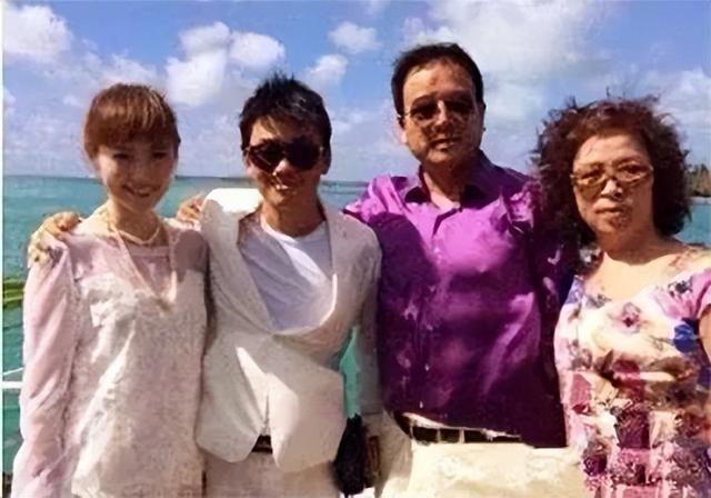 和王宝强离婚六年再看马蓉,才明白悲剧人生的始作俑者,是她亲妈