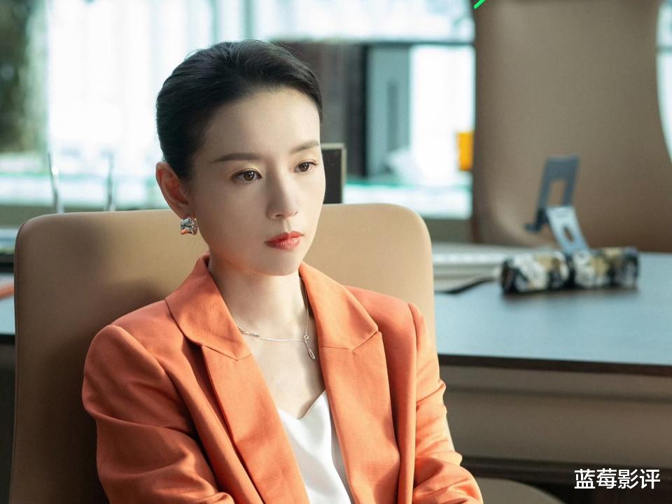 才播6集就榜单第一，周雨彤令观众成功入坑，都市剧又有天花板了