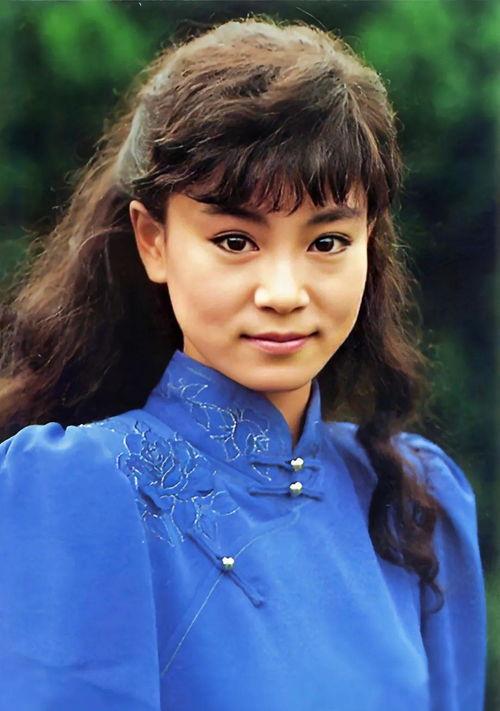 “自带苦相”的7位女星越看越丧,五官漂亮却演啥都苦情,太吃亏