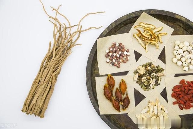 越累越睡不着是气血不足，两个名方，补气养血 健脾养心 助你好睡眠