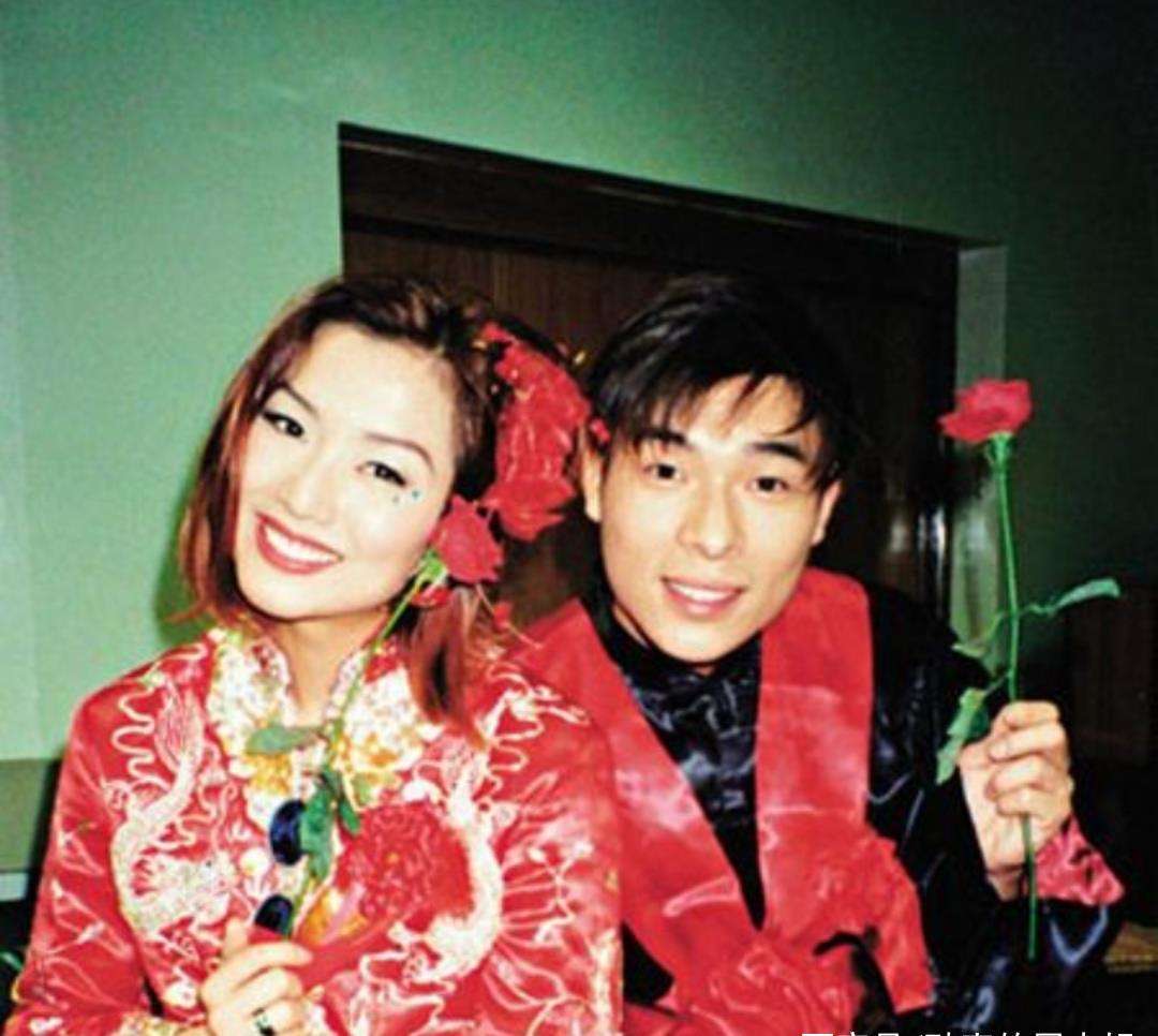 8对丁克港星夫妻,各有各的故事,有2男星背着老婆在外偷偷生娃