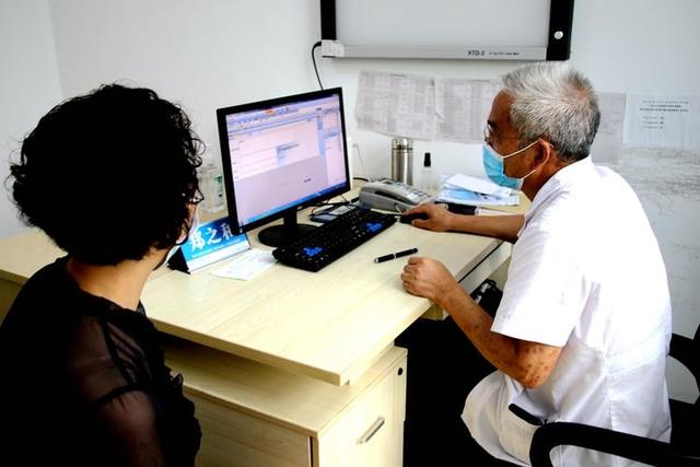 每周就一次，50岁大姐查出患直肠癌，丈夫悔不当初：我没劝住她