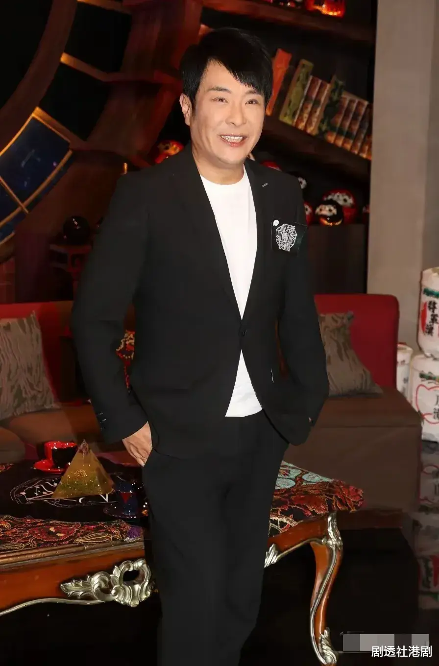 香港知名主持大曝TVB港姐冠军秘闻,佘诗曼、郭羡妮受牵连,当事人发文反击