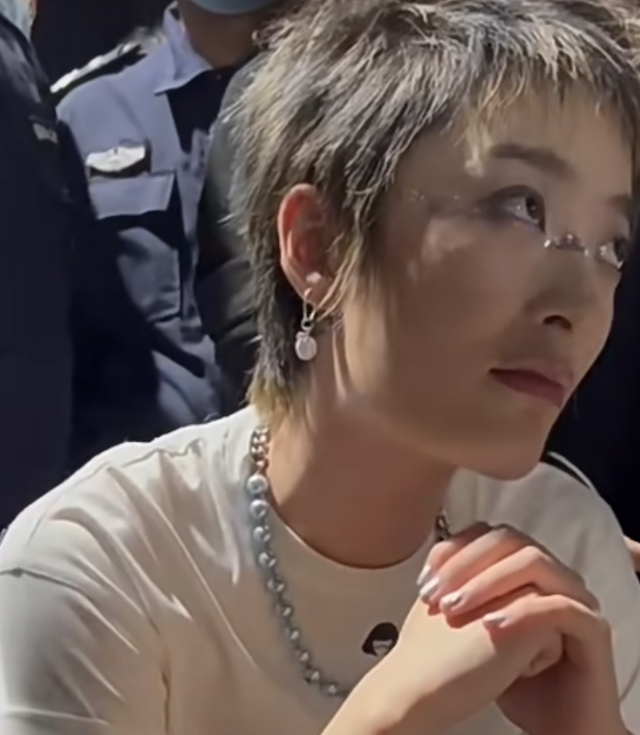 戏子误国！人民网发声整治饭圈文化，这4位明星首当其冲