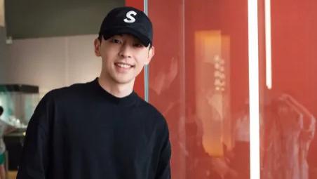 邓伦到三线小县城接商务合作，面容憔悴！网友：老了这么多？