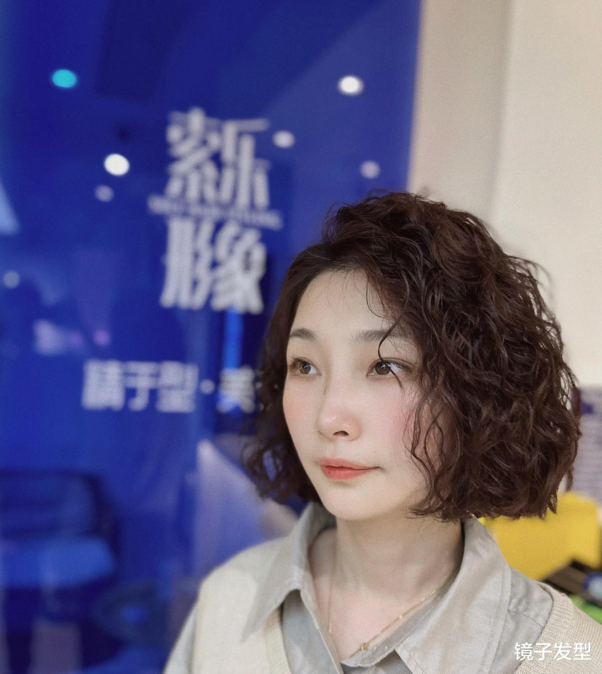 新时尚发型来了，爱美女性别错过，剪完让你大变样