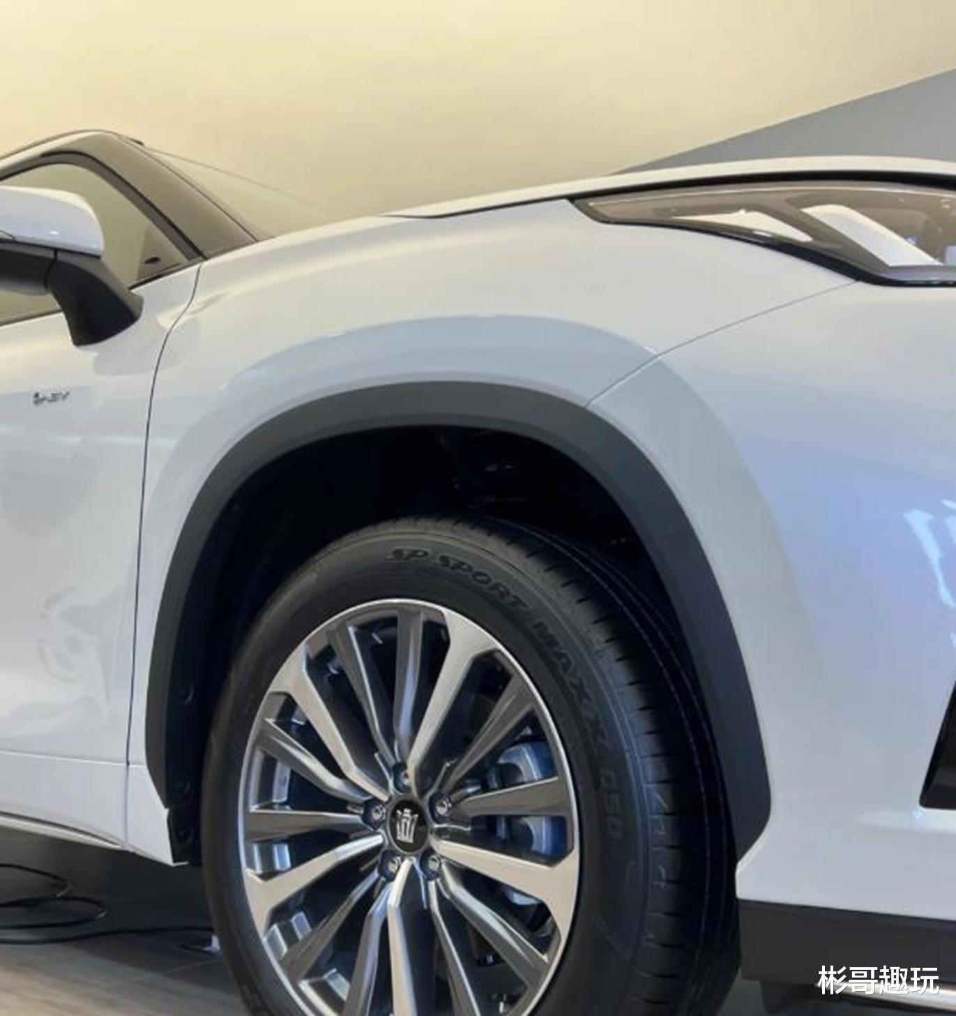 暴跌！全尺寸SUV大促销！丰田皇冠陆放19.8万值不值？