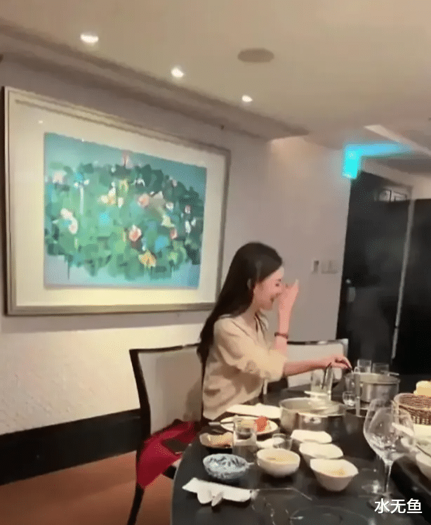 难怪汪小菲在台北自由飞行创业不慌张，原来是背靠大树好乘凉！