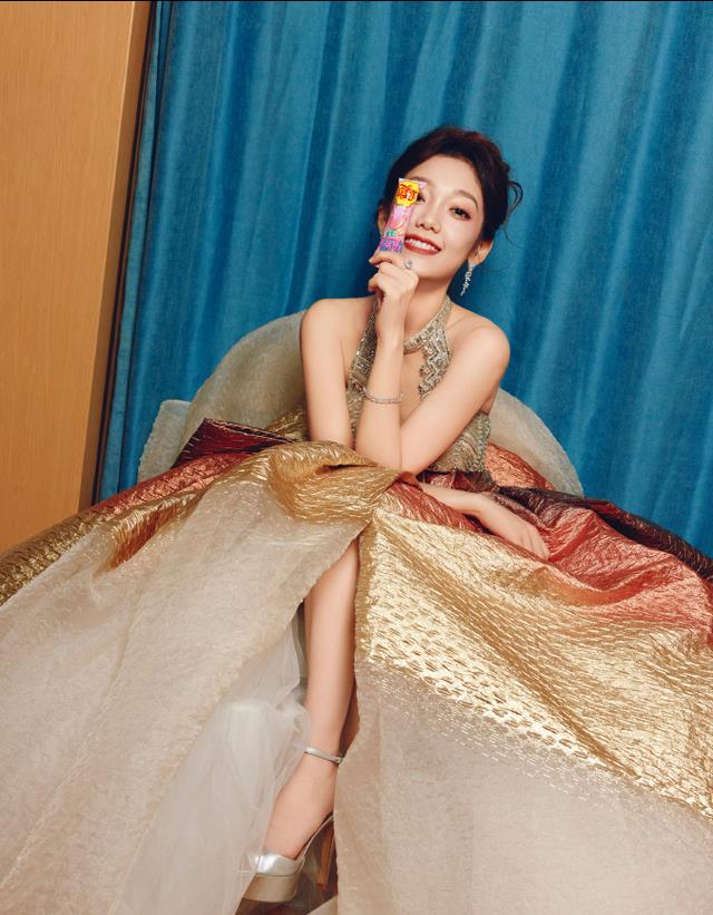 北京这天,张碧晨优雅,林志颖胖了,周慧敏“又老又土”却赢麻了