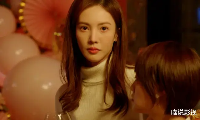 不会演别尬演!61岁何赛飞一出手,让观众看清“装穷”有多离谱