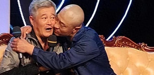 刘小光：我本想退出本山传媒，有人要5亿签我，师傅让找张家豪谈