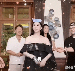 陪笑的曾志伟,骑虎难下的大小杨