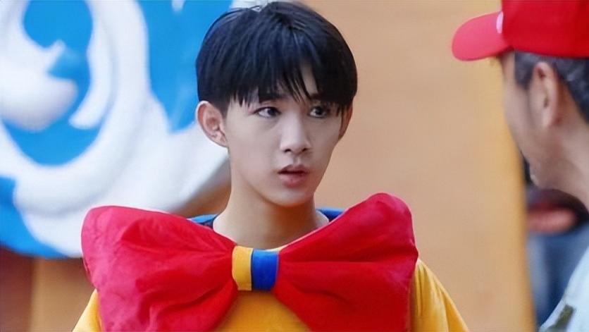 戏里有多狠，戏外就有多“惨”，《唐探2》荣梓杉才是最大的遗憾