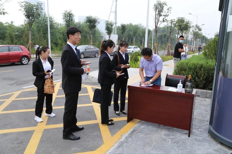 60w年薪的聘任制公务员火了，不用参加省考国考，未来会成主流吗