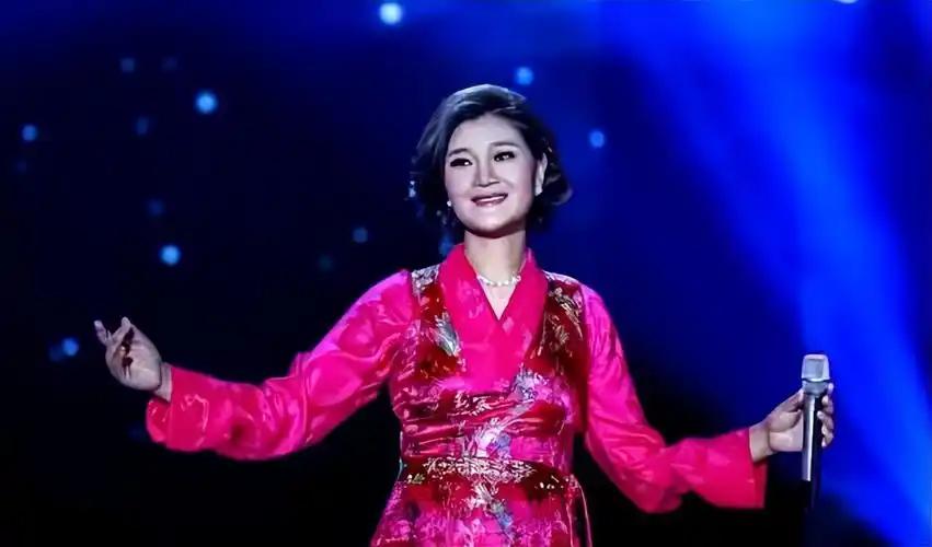 她霸占西海情歌后穿金戴银,逼刀郎对簿公堂42次,9年时间只赔7万