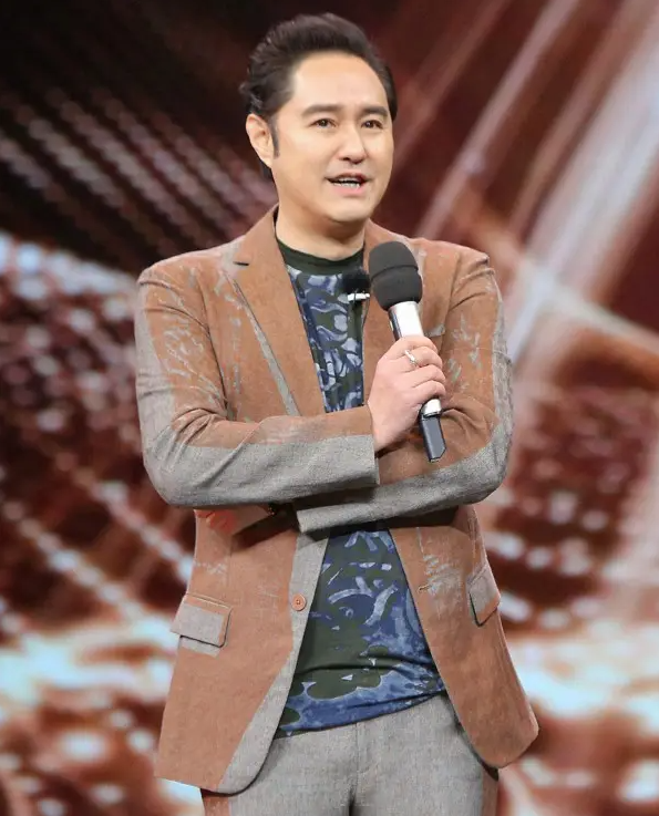 演员冯雷：出演25年反派，46岁无儿无女仍未婚，急坏年迈的父母