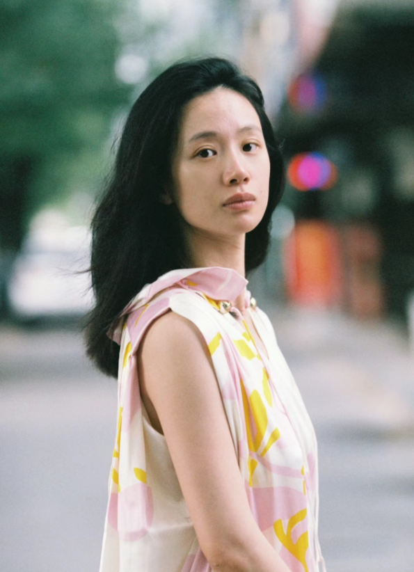 李梦穿性感衣服跳广播体操,网友们都惊呆了!